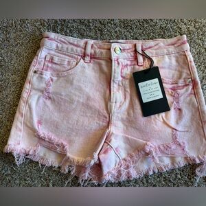 Wild Oak Boutique Risen shorts. Size Medium, color acid pink